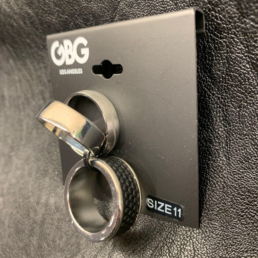 GUESS Men’s set of 3 rings sz 11